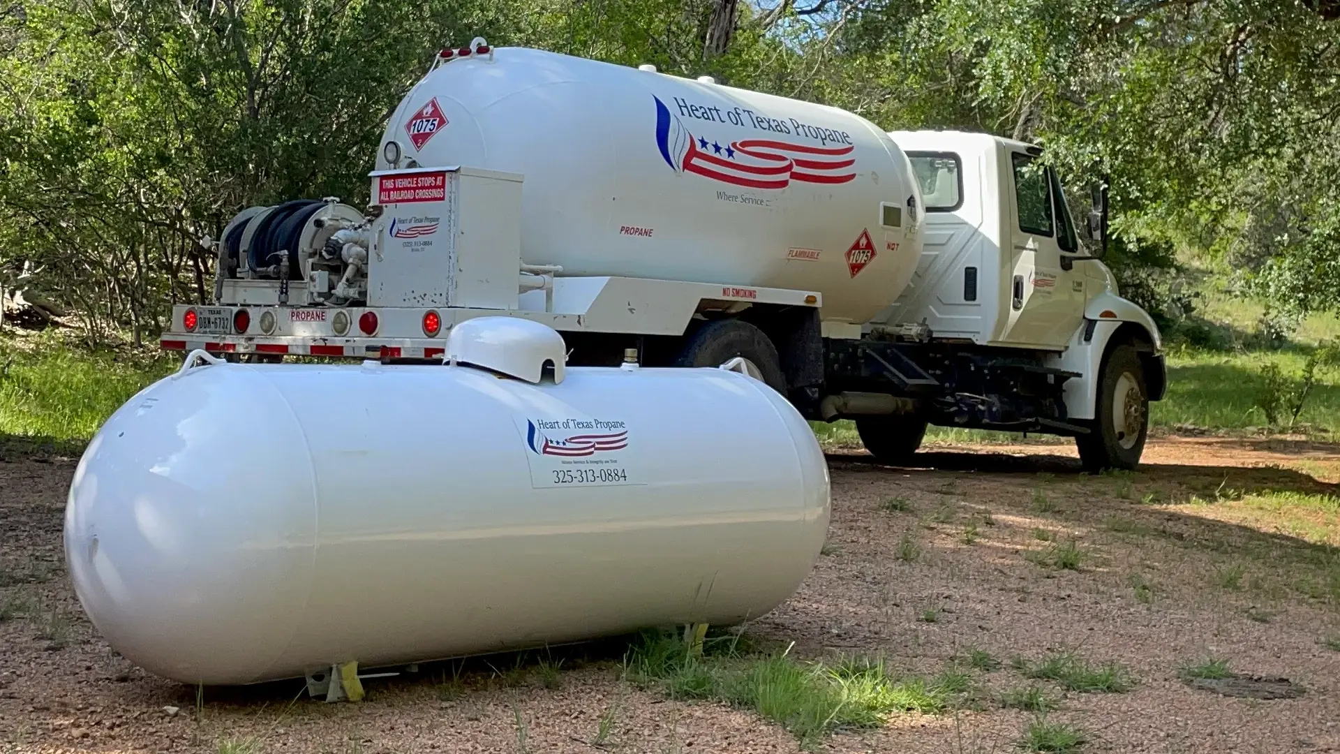 Propane tank bobtail